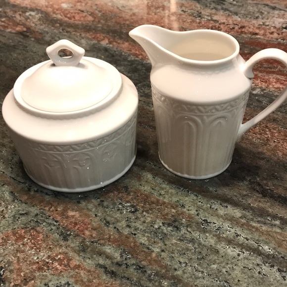 Mikasa Ultima+  Super Strong Fine China 3 pcs  covered sugar bowl and creamer - Picture 1 of 9